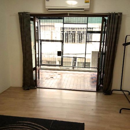 Once In Bangkok With Me Guesthouse ภายนอก รูปภาพ