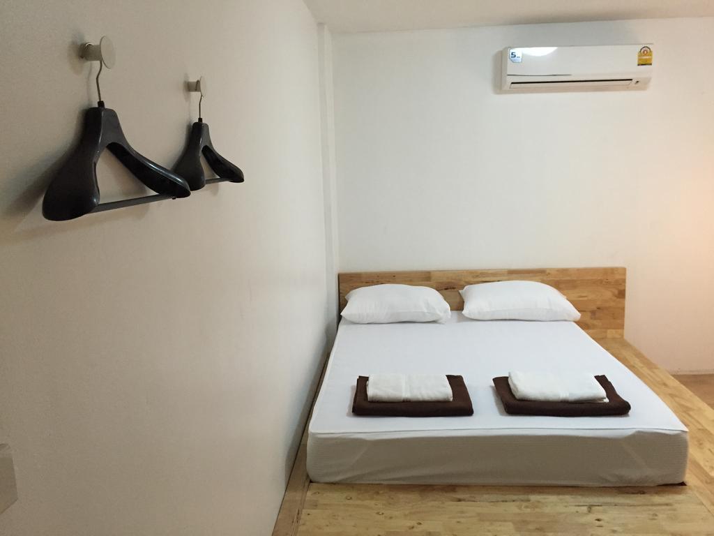 Once In Bangkok With Me Guesthouse ภายนอก รูปภาพ