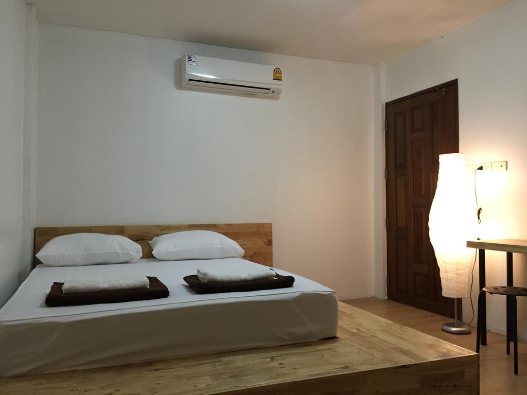 Once In Bangkok With Me Guesthouse ภายนอก รูปภาพ